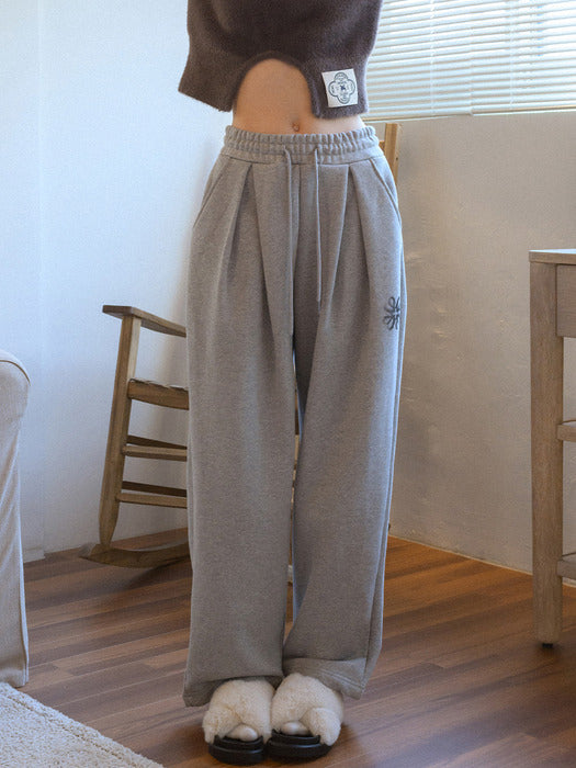 Tuck-Wide Clover Brushed Sweatpants