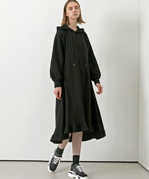 フード付きフリルロングドレス - ブラック