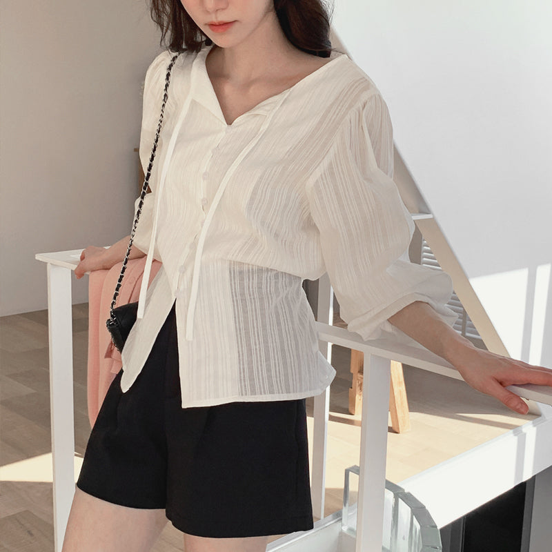 MOREEN [strap blouse] #MADE [tbs0447] Trian ribbon button round blouse (ribbon blouse, interseasonal blouse, button blouse, strap blouse, other t-shirt)