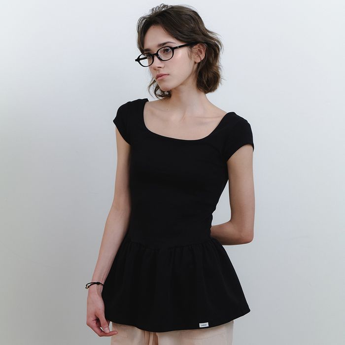 Flare Shirring layered Half Tee_black