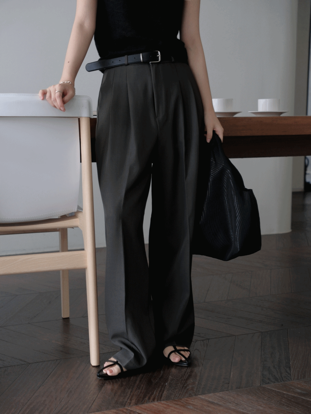 HOW TO LOVE ME Mabel Semi-Wide Pintuck Slacks_Mabel pants
