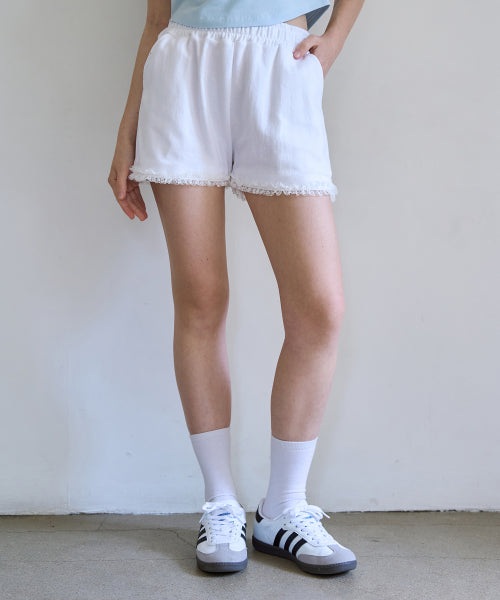 Lace banding shorts pants (white)