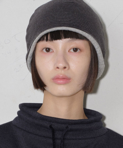 TYPESERVICE Reversible Glitter Beanie [Black] - Size & Reviews | MUSINSA
