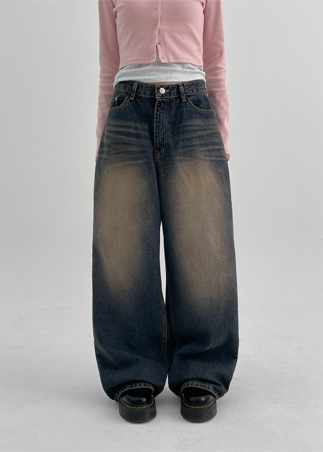 Black-up heartbeat washed wide denim pants