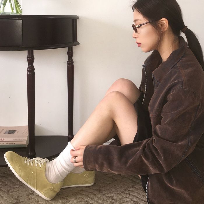 [Real Leather] [Exclusive] Sheepskin Demure Lace-Up Flat Sneakers WBFL58101