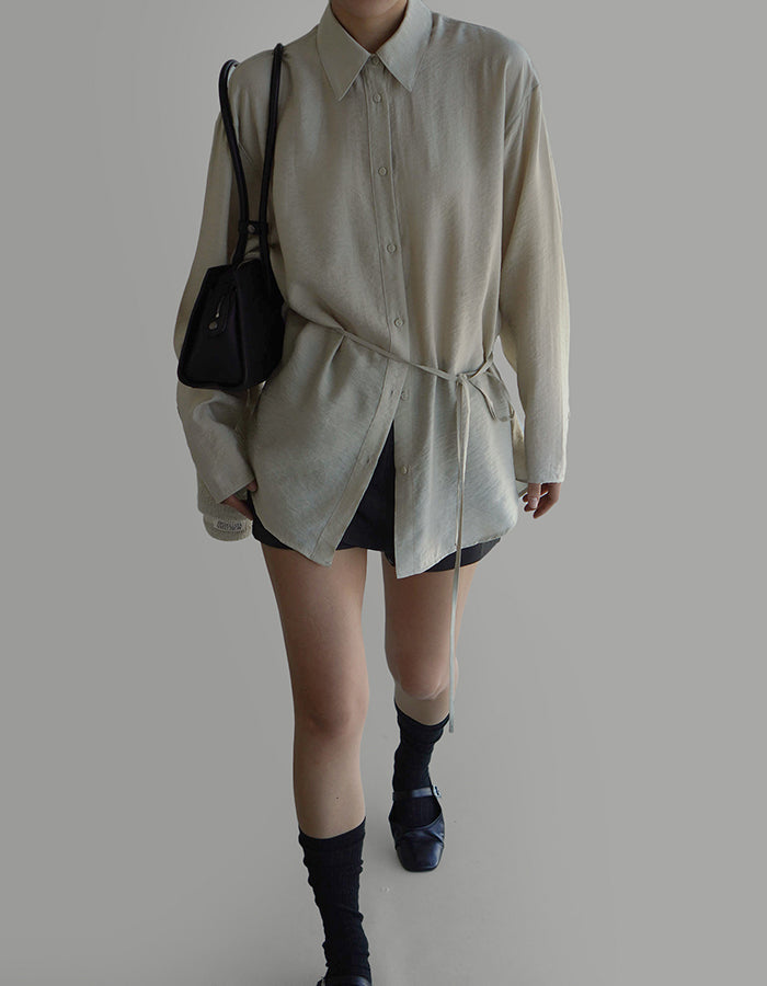 Larum [by LAROOM] Glow Blouse
